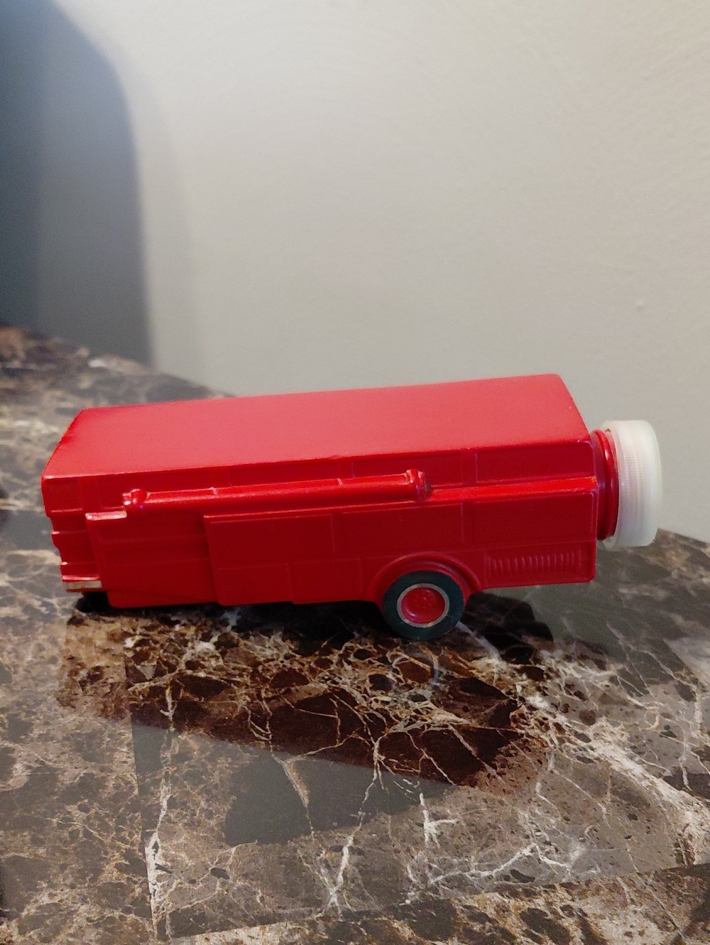 Vintage Avon The Red Sentinel Deep Woods Talc Molded Red Plastic Container